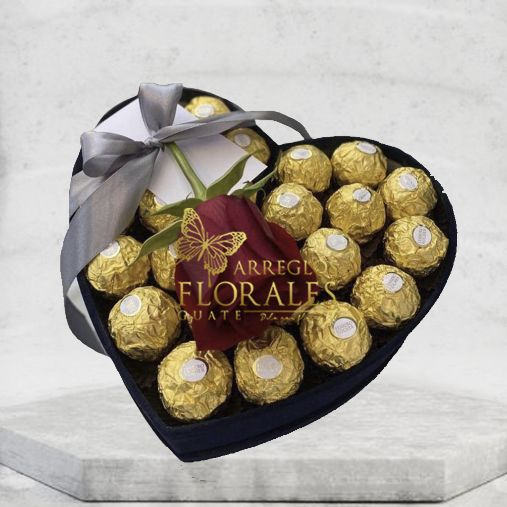 Corazón de chocolates – Arreglos Florales Guate