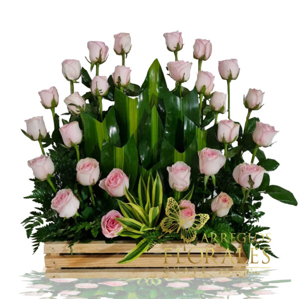 Arreglos florales con rosas rosadas